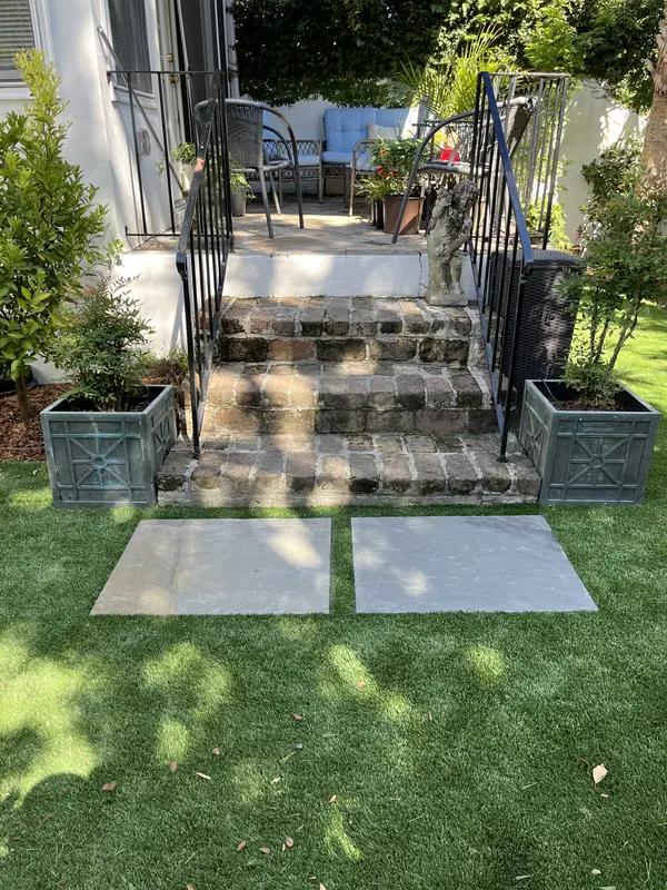 Bluestone artificial turf yard in Charleston, SC
