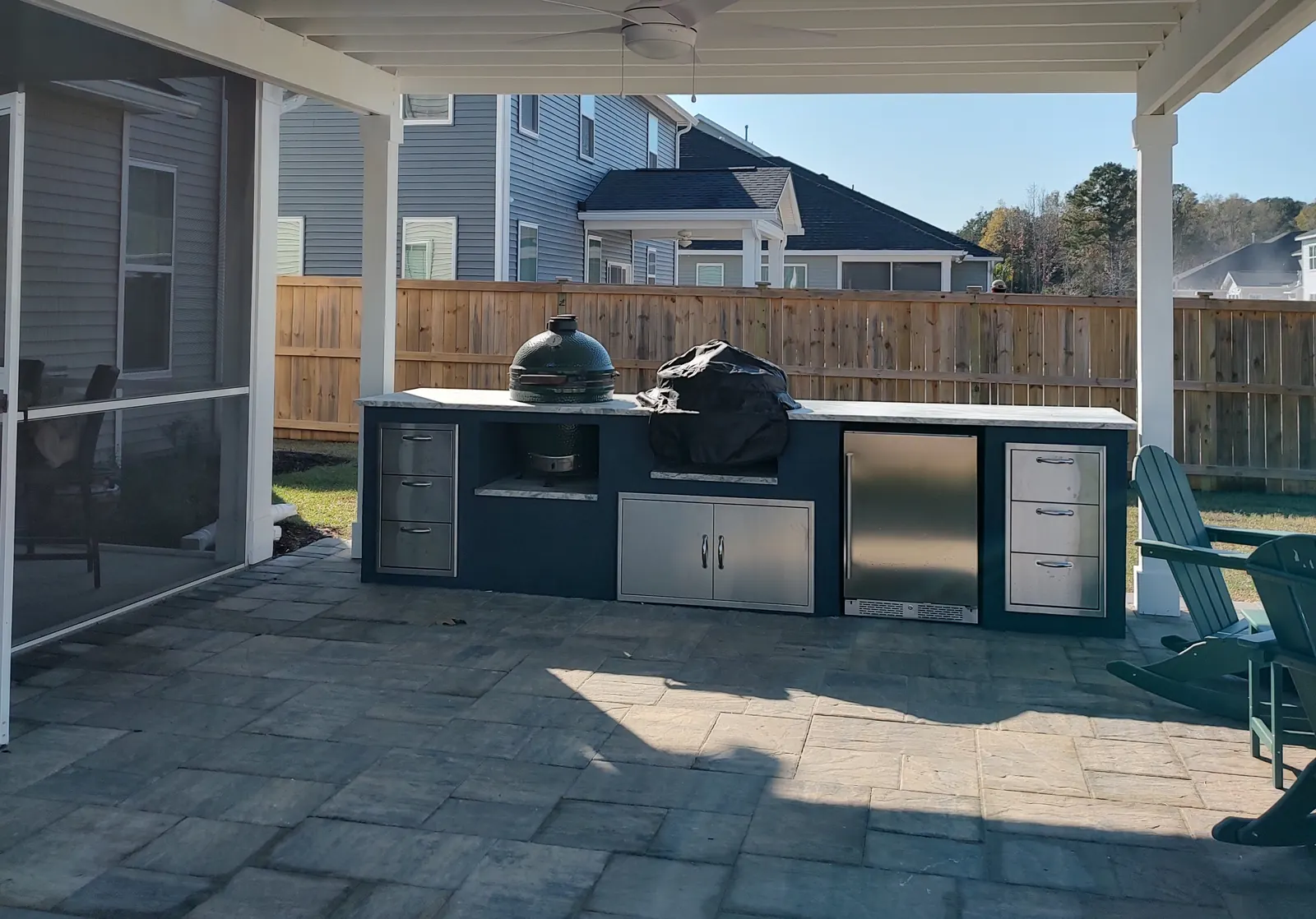Custom outdoor kitchen with a Big Green Egg on Daniel Island, SC