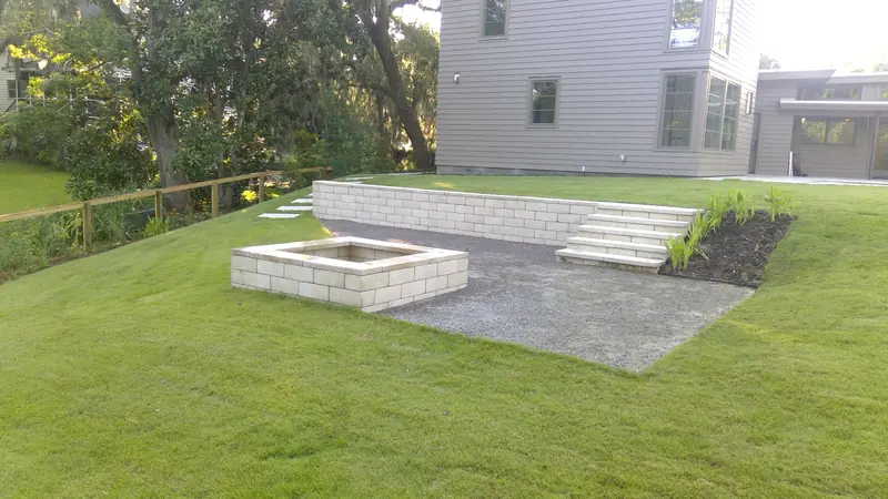 Backyard retaining wall fire pit in Mount Pleasant, SC