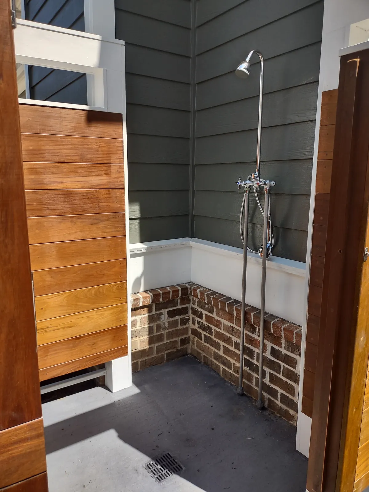 Outdoor shower in Mount Pleasant, SC Outdoor shower in Mount Pleasant, SC