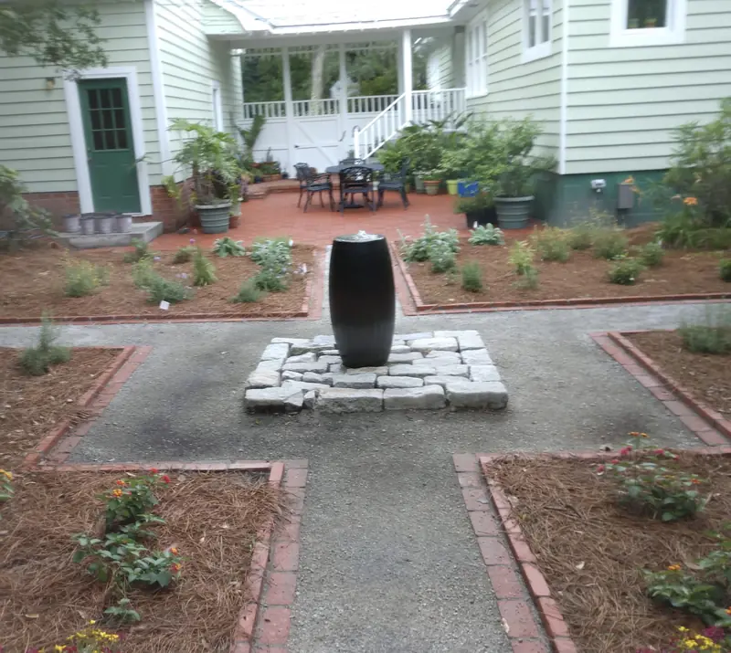 Fountain landscaping in Summerville, SC Fountain landscaping in Summerville, SC